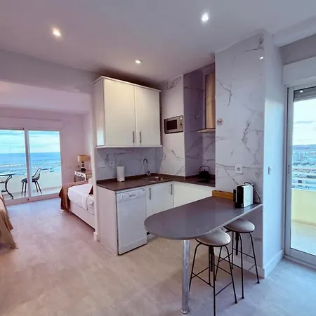 Riscal 19 By United Renters Daire