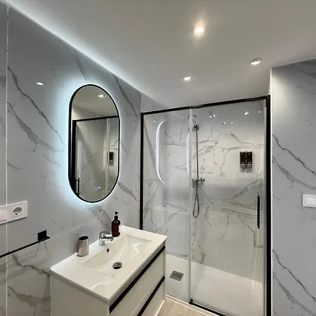 Riscal 19 By United Renters Apartment *